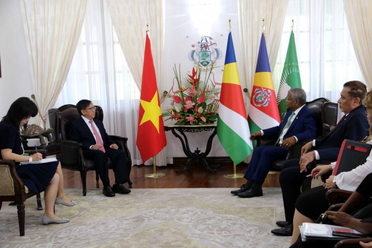 Seychelles wishes to enhance cooperation with Vietnam